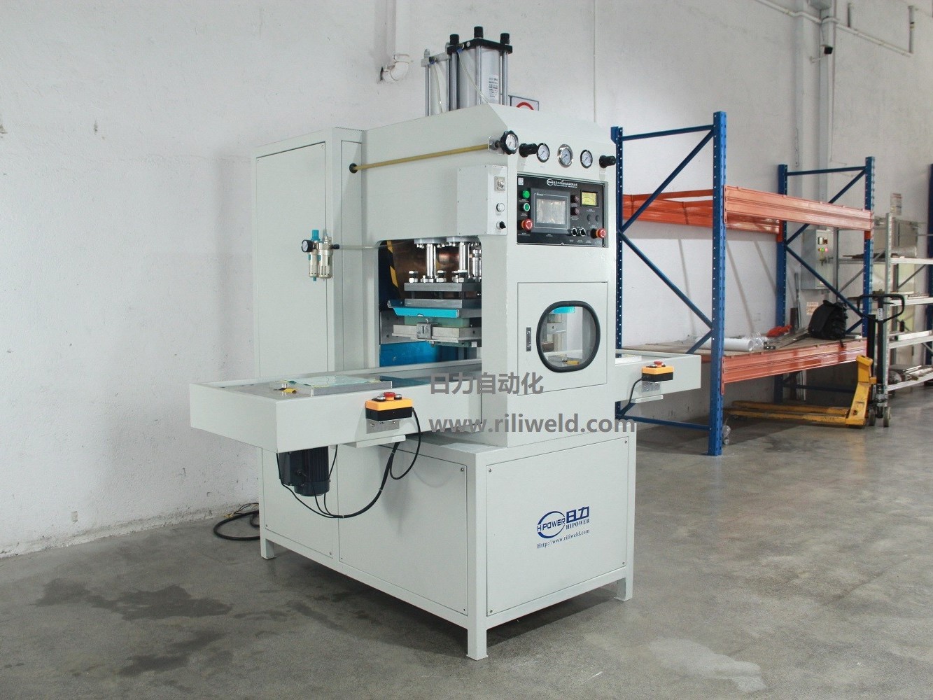 珍珠按摩凝珠眼罩熱合機 (1) 珍珠按摩凝珠眼罩熱合機 (1)