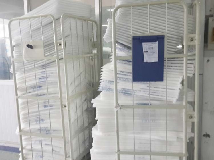 雙頭式轉(zhuǎn)盤式空氣過(guò)濾棉高周波熔接機(jī)